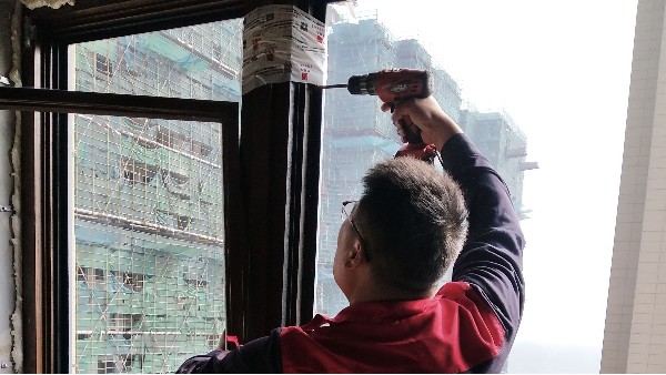 金堂木為淮安金湖濱湖壹號(hào)用戶提供鋁包木門窗案例