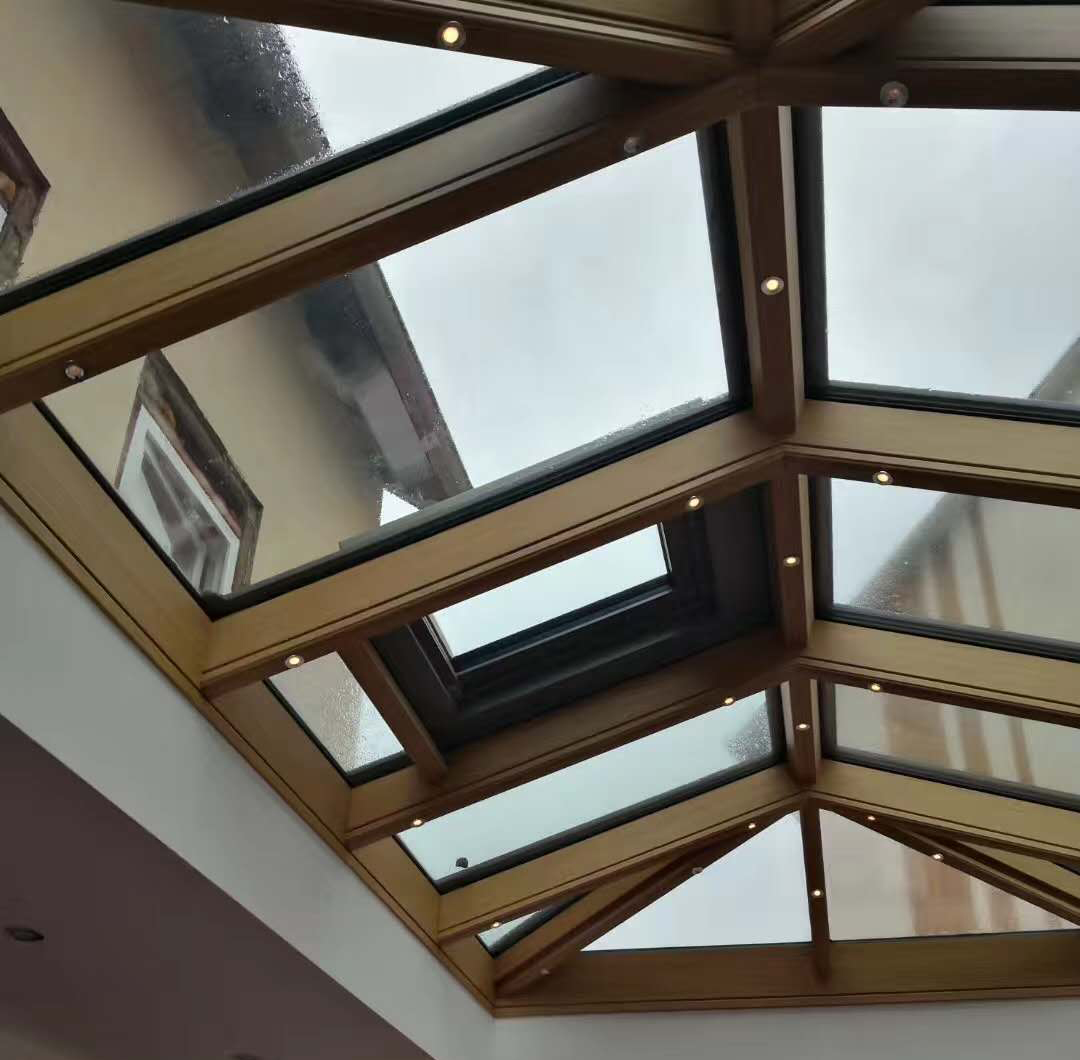 鋁包木陽(yáng)光房