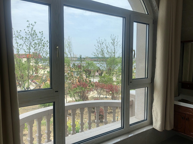 鋁包木門(mén)窗實(shí)拍